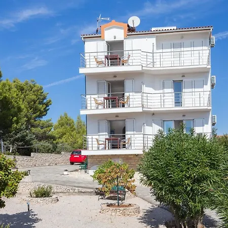 Razanj 15998c Apartment *