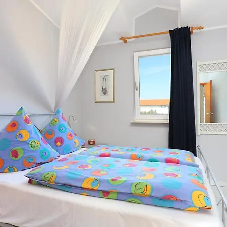 Razanj 15998c Apartment *